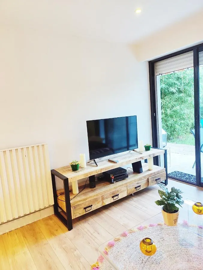 Daire Garden Flat In Cannes Fransa